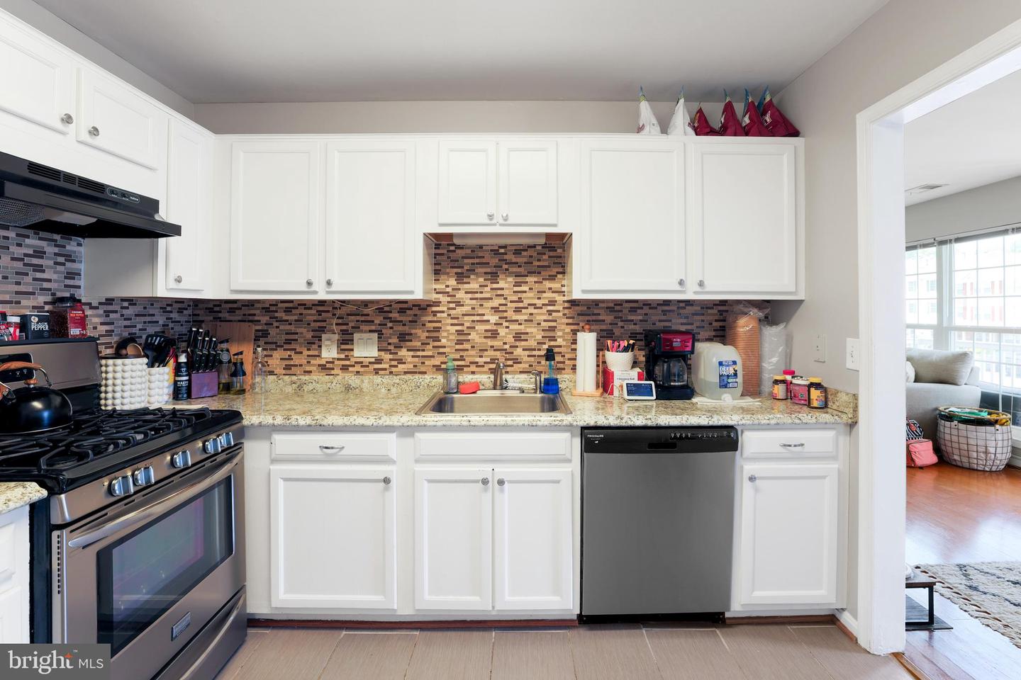 9230 CARDINAL FOREST LN #301, LORTON, Virginia 22079, 2 Bedrooms Bedrooms, ,1 BathroomBathrooms,Residential,For sale,9230 CARDINAL FOREST LN #301,VAFX2246804 MLS # VAFX2246804
