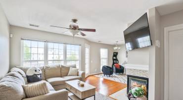 9230 CARDINAL FOREST LN #301, LORTON, Virginia 22079, 2 Bedrooms Bedrooms, ,1 BathroomBathrooms,Residential,For sale,9230 CARDINAL FOREST LN #301,VAFX2246804 MLS # VAFX2246804