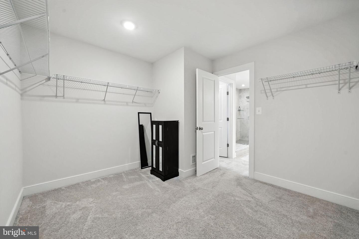 106 DIZEREGA CT SW, LEESBURG, Virginia 20175, 5 Bedrooms Bedrooms, ,4 BathroomsBathrooms,Residential,For sale,106 DIZEREGA CT SW,VALO2100164 MLS # VALO2100164