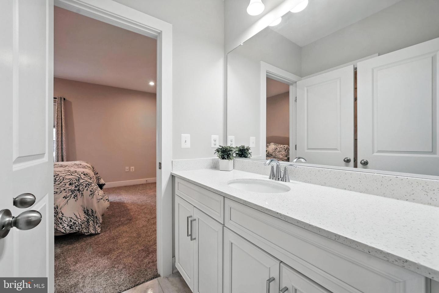 106 DIZEREGA CT SW, LEESBURG, Virginia 20175, 5 Bedrooms Bedrooms, ,4 BathroomsBathrooms,Residential,For sale,106 DIZEREGA CT SW,VALO2100164 MLS # VALO2100164