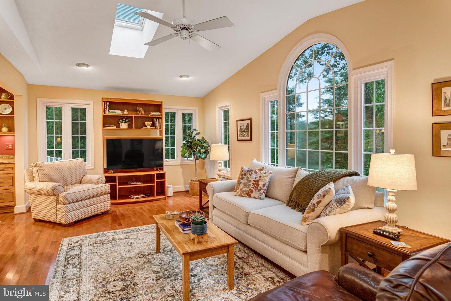 11961 GOVERNORS CT, WOODBRIDGE, Virginia 22192, 4 Bedrooms Bedrooms, ,2 BathroomsBathrooms,Residential,For sale,11961 GOVERNORS CT,VAPW2097740 MLS # VAPW2097740