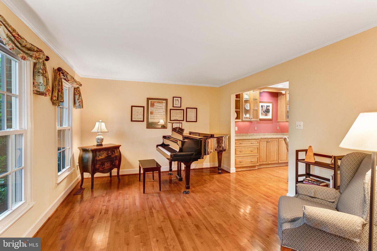 11961 GOVERNORS CT, WOODBRIDGE, Virginia 22192, 4 Bedrooms Bedrooms, ,2 BathroomsBathrooms,Residential,For sale,11961 GOVERNORS CT,VAPW2097740 MLS # VAPW2097740