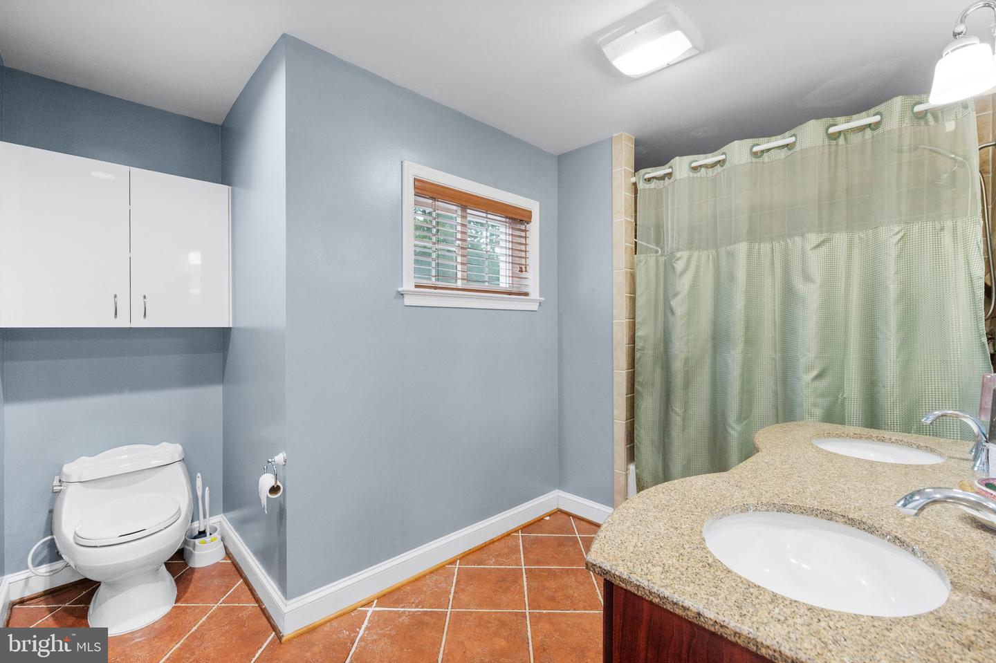 800 N CROYDON ST, STERLING, Virginia 20164, 5 Bedrooms Bedrooms, ,3 BathroomsBathrooms,Residential,For sale,800 N CROYDON ST,VALO2100314 MLS # VALO2100314