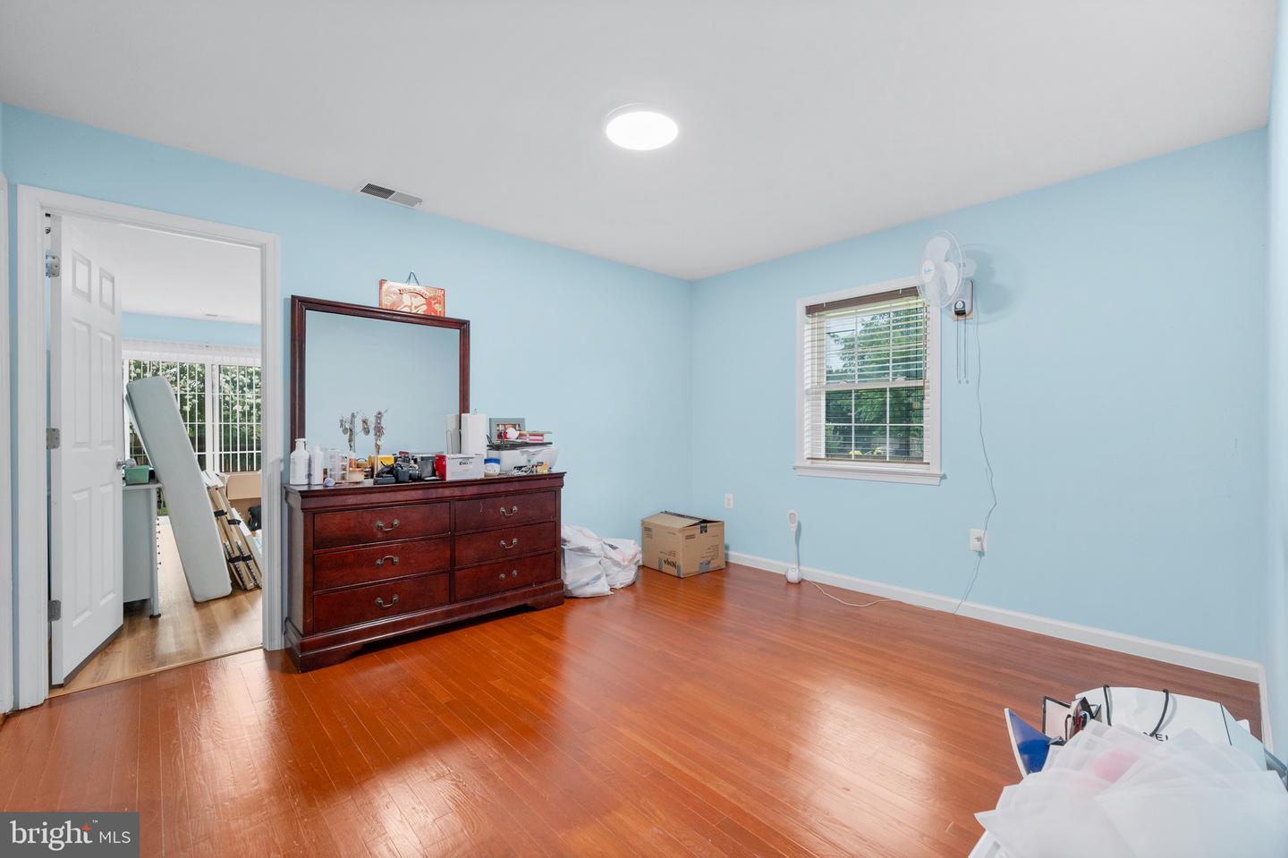 800 N CROYDON ST, STERLING, Virginia 20164, 5 Bedrooms Bedrooms, ,3 BathroomsBathrooms,Residential,For sale,800 N CROYDON ST,VALO2100314 MLS # VALO2100314