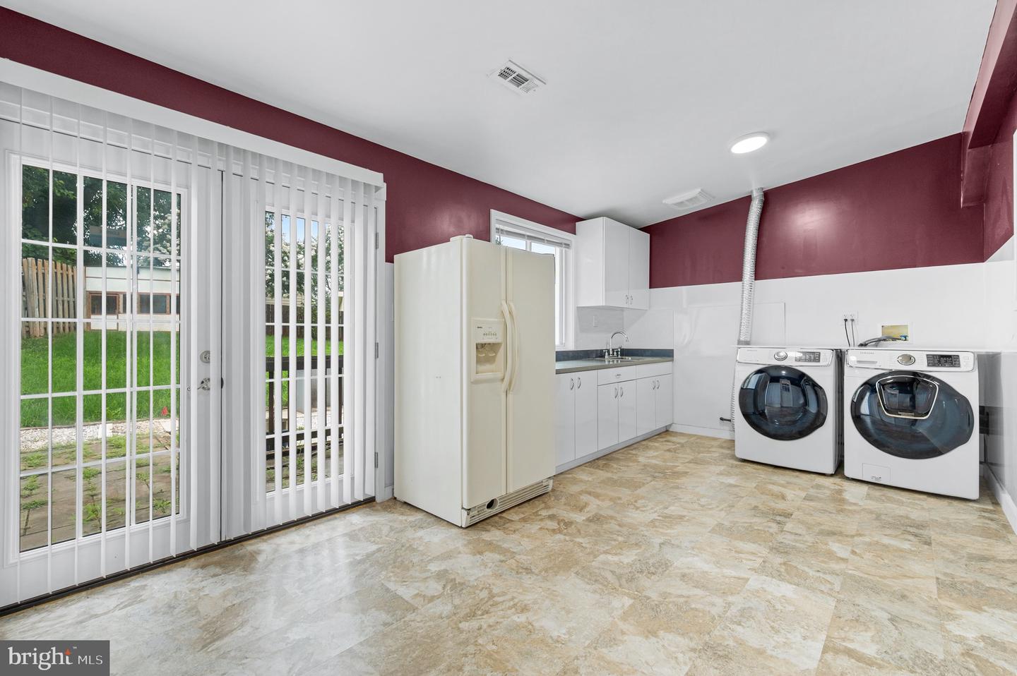 800 N CROYDON ST, STERLING, Virginia 20164, 5 Bedrooms Bedrooms, ,3 BathroomsBathrooms,Residential,For sale,800 N CROYDON ST,VALO2100314 MLS # VALO2100314