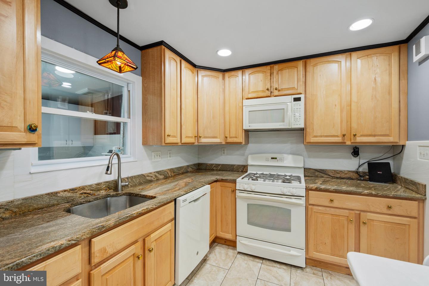 800 N CROYDON ST, STERLING, Virginia 20164, 5 Bedrooms Bedrooms, ,3 BathroomsBathrooms,Residential,For sale,800 N CROYDON ST,VALO2100314 MLS # VALO2100314