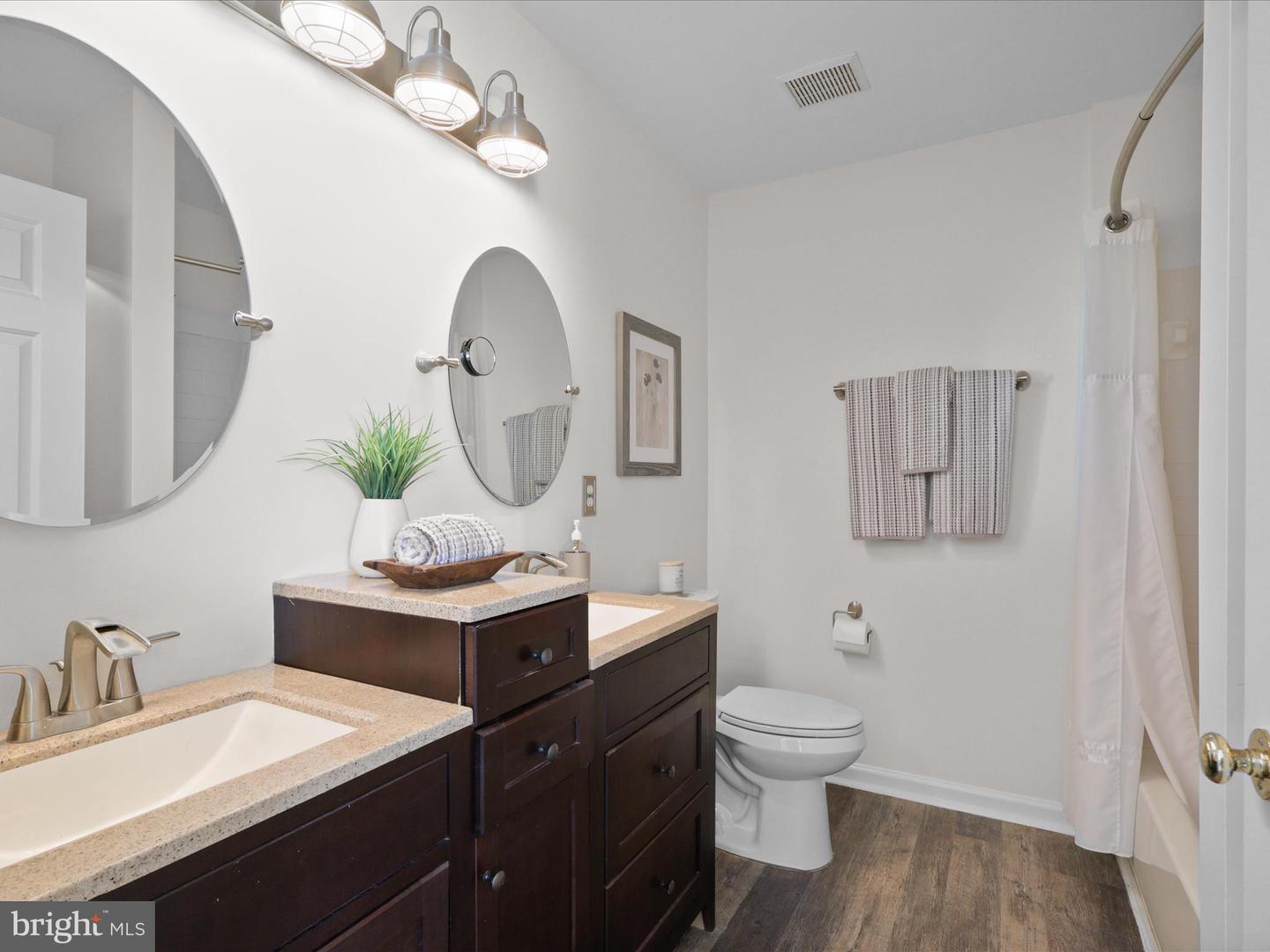 25449 MORSE DR, CHANTILLY, Virginia 20152, 3 Bedrooms Bedrooms, ,3 BathroomsBathrooms,Residential,For sale,25449 MORSE DR,VALO2100606 MLS # VALO2100606