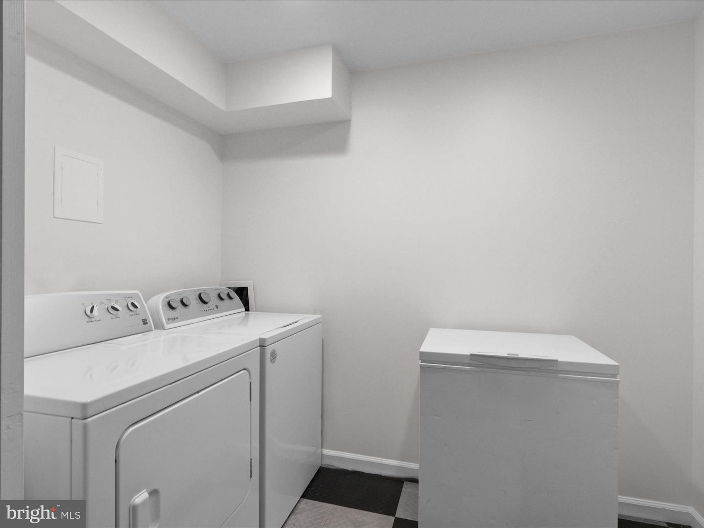 25449 MORSE DR, CHANTILLY, Virginia 20152, 3 Bedrooms Bedrooms, ,3 BathroomsBathrooms,Residential,For sale,25449 MORSE DR,VALO2100606 MLS # VALO2100606