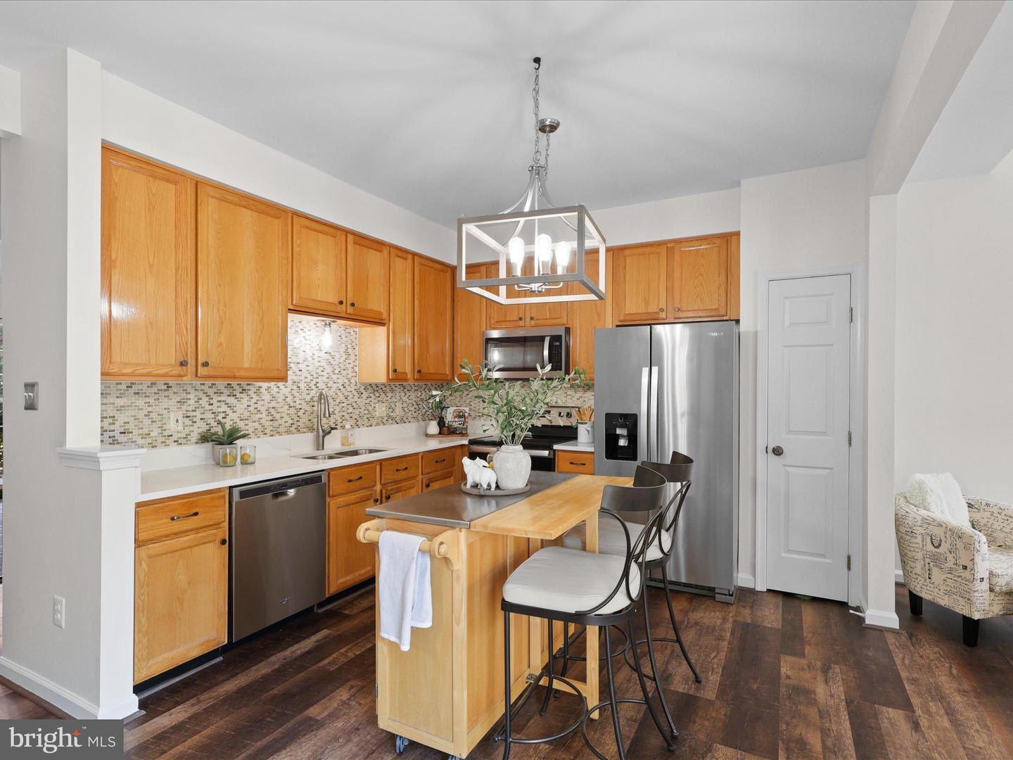 25449 MORSE DR, CHANTILLY, Virginia 20152, 3 Bedrooms Bedrooms, ,3 BathroomsBathrooms,Residential,For sale,25449 MORSE DR,VALO2100606 MLS # VALO2100606