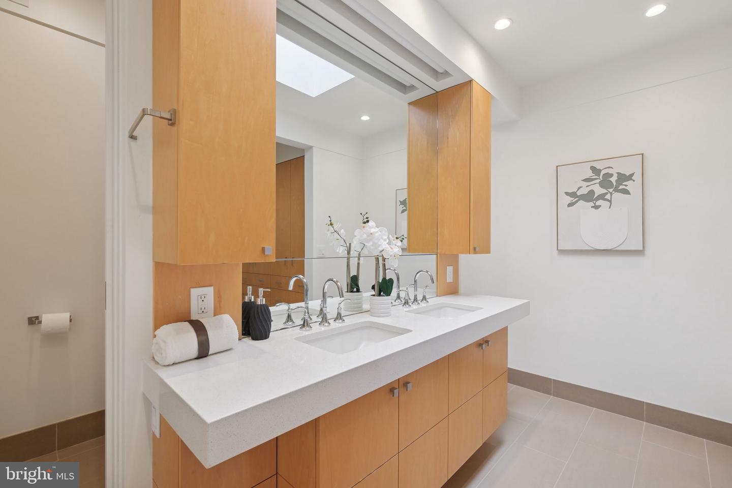 1845 VERNON ST NW, WASHINGTON, District Of Columbia 20009, 4 Bedrooms Bedrooms, ,3 BathroomsBathrooms,Residential,For sale,1845 VERNON ST NW,DCDC2208832 MLS # DCDC2208832