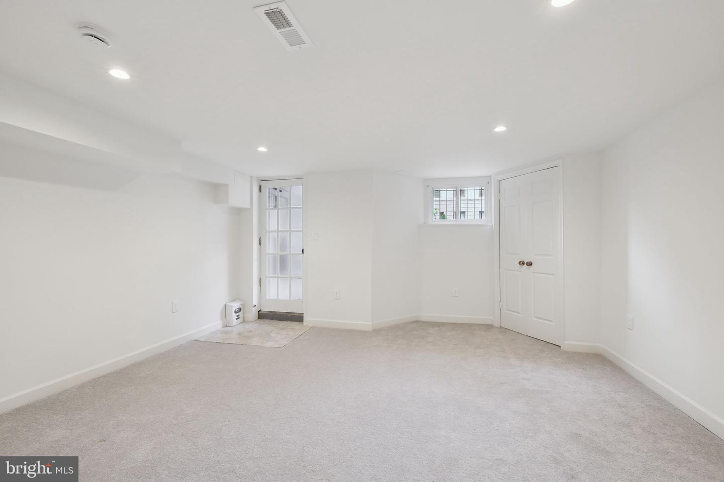 1845 VERNON ST NW, WASHINGTON, District Of Columbia 20009, 4 Bedrooms Bedrooms, ,3 BathroomsBathrooms,Residential,For sale,1845 VERNON ST NW,DCDC2208832 MLS # DCDC2208832