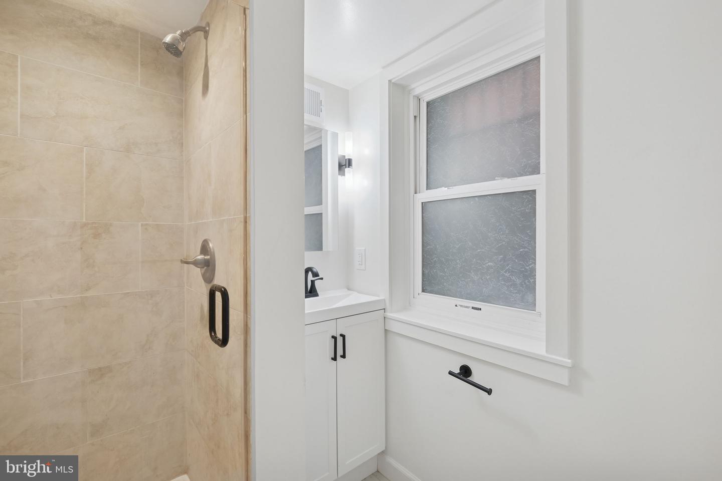 1845 VERNON ST NW, WASHINGTON, District Of Columbia 20009, 4 Bedrooms Bedrooms, ,3 BathroomsBathrooms,Residential,For sale,1845 VERNON ST NW,DCDC2208832 MLS # DCDC2208832