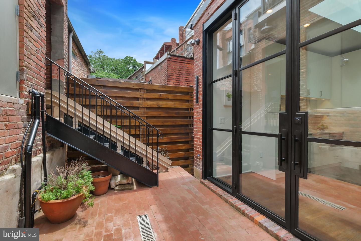 1845 VERNON ST NW, WASHINGTON, District Of Columbia 20009, 4 Bedrooms Bedrooms, ,3 BathroomsBathrooms,Residential,For sale,1845 VERNON ST NW,DCDC2208832 MLS # DCDC2208832