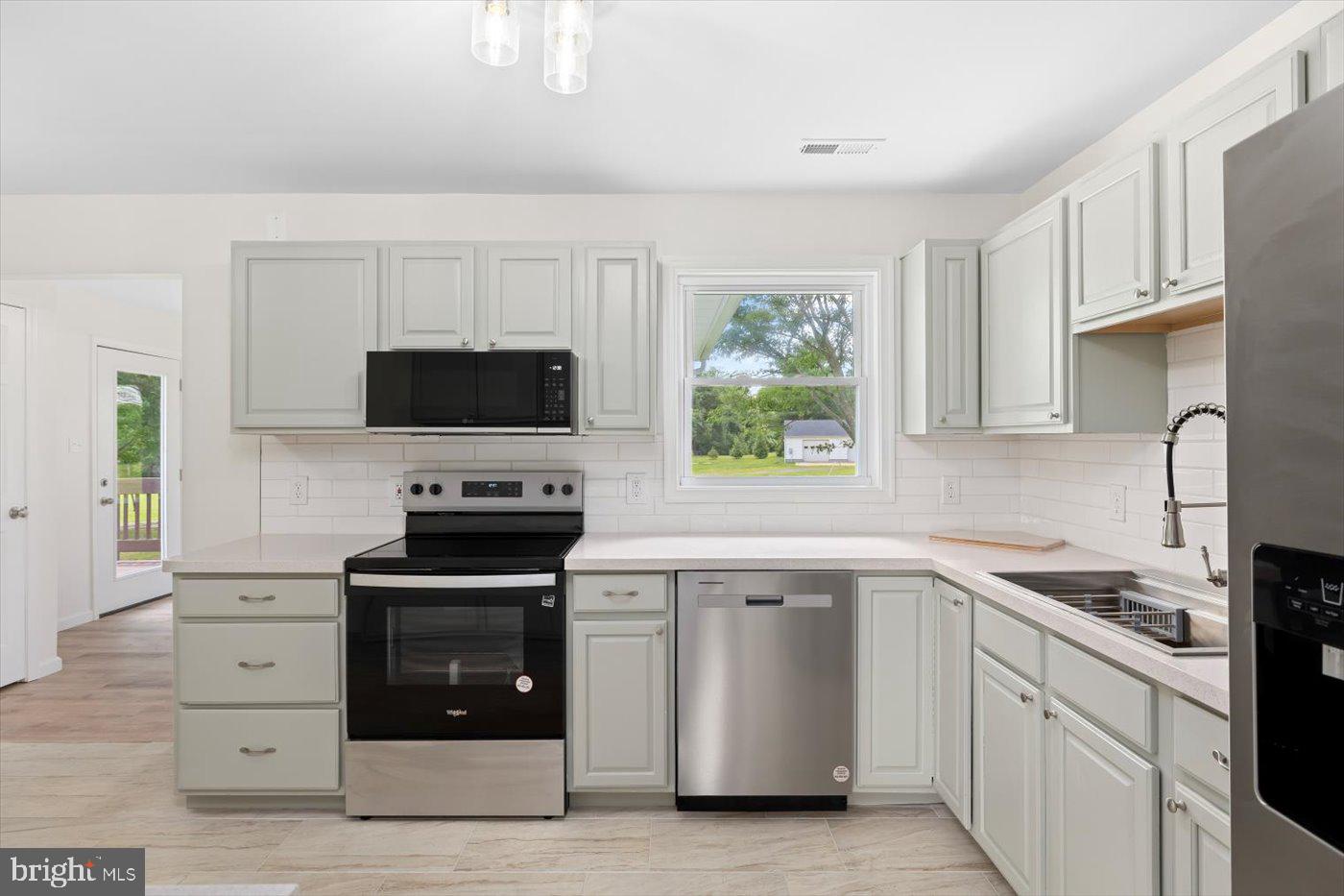 6417 COURTHOUSE RD, SPOTSYLVANIA, Virginia 22551, 3 Bedrooms Bedrooms, 6 Rooms Rooms,2 BathroomsBathrooms,Residential,For sale,6417 COURTHOUSE RD,VASP2034572 MLS # VASP2034572