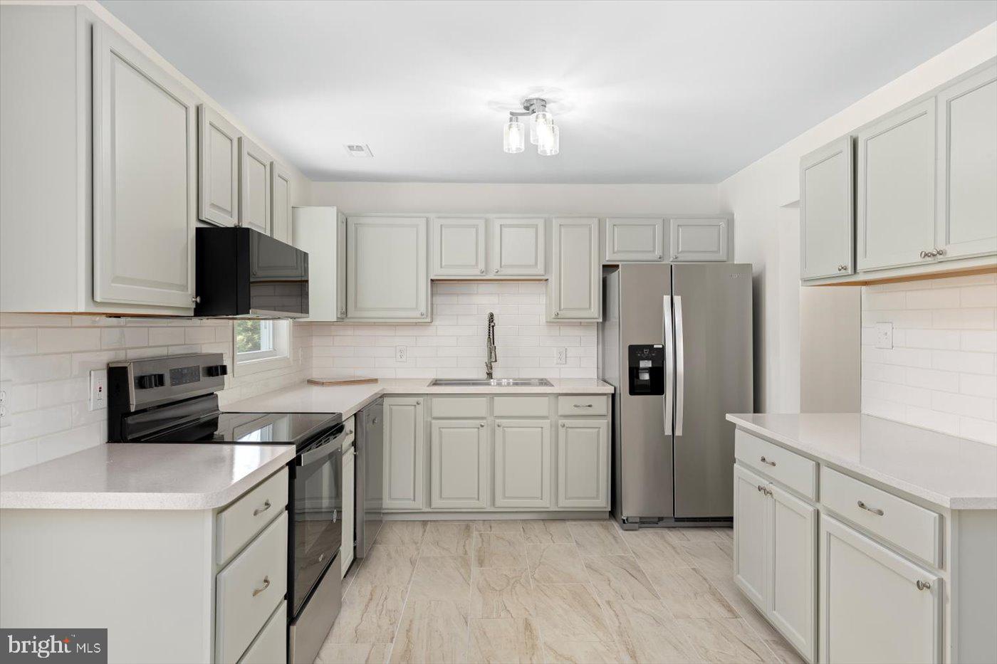6417 COURTHOUSE RD, SPOTSYLVANIA, Virginia 22551, 3 Bedrooms Bedrooms, 6 Rooms Rooms,2 BathroomsBathrooms,Residential,For sale,6417 COURTHOUSE RD,VASP2034572 MLS # VASP2034572