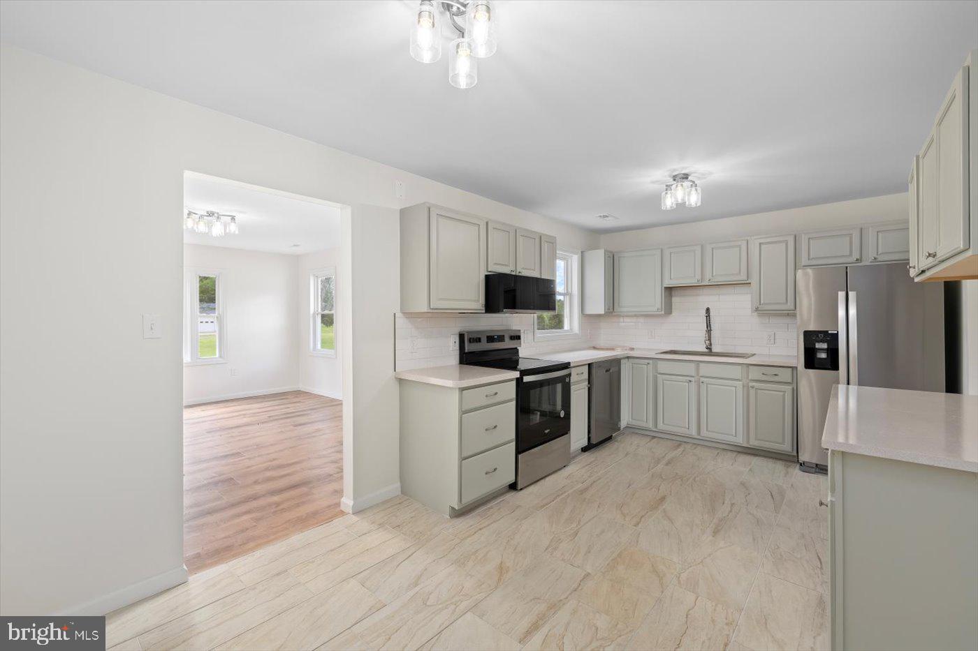 6417 COURTHOUSE RD, SPOTSYLVANIA, Virginia 22551, 3 Bedrooms Bedrooms, 6 Rooms Rooms,2 BathroomsBathrooms,Residential,For sale,6417 COURTHOUSE RD,VASP2034572 MLS # VASP2034572