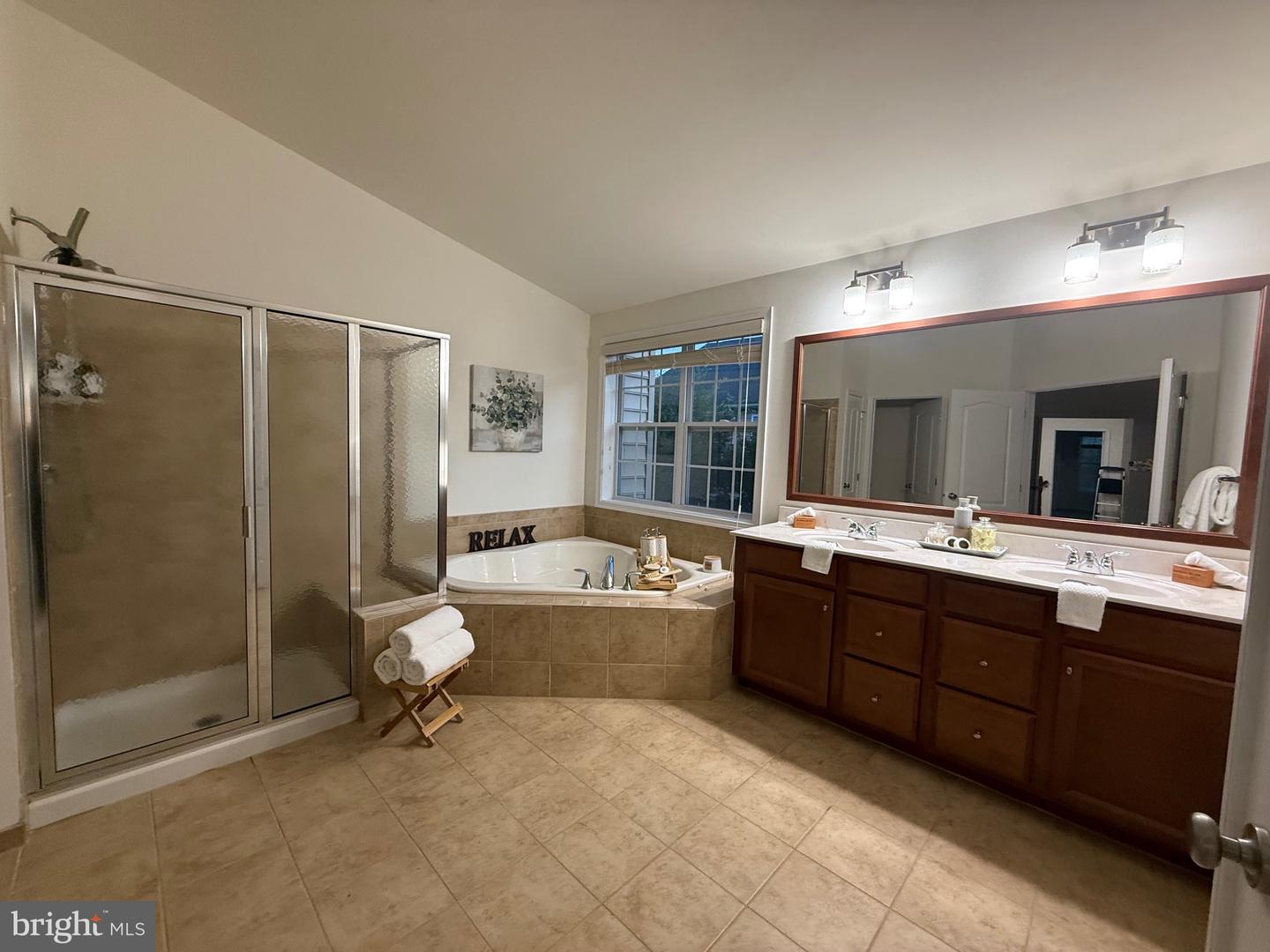 42841 EDGEGROVE HEIGHTS TER, ASHBURN, Virginia 20148, 3 Bedrooms Bedrooms, ,3 BathroomsBathrooms,Residential,For sale,42841 EDGEGROVE HEIGHTS TER,VALO2101562 MLS # VALO2101562