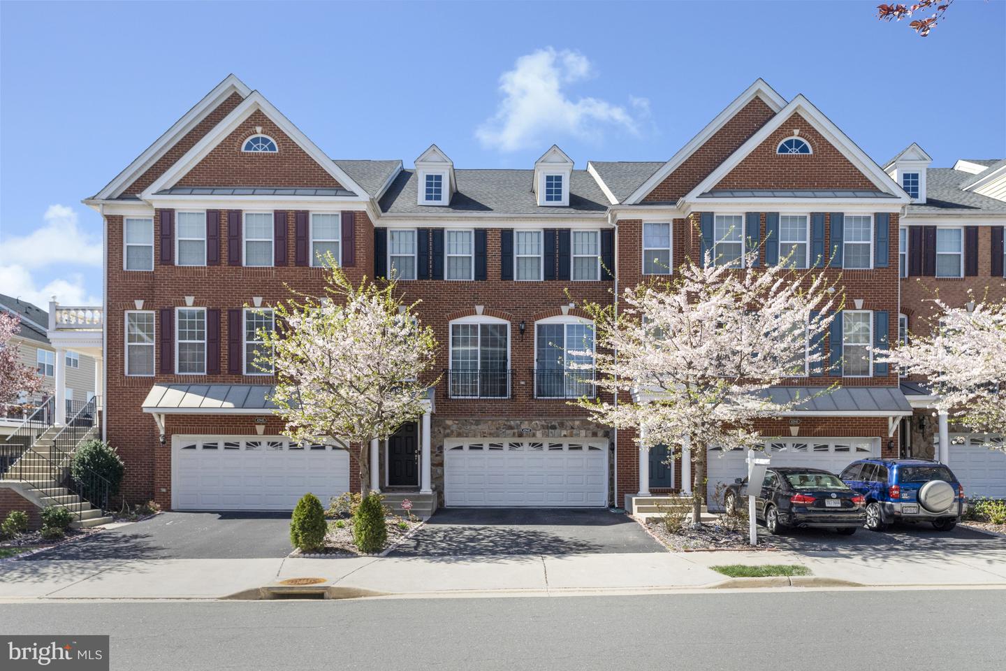 42841 EDGEGROVE HEIGHTS TER, ASHBURN, Virginia 20148, 3 Bedrooms Bedrooms, ,3 BathroomsBathrooms,Residential,For sale,42841 EDGEGROVE HEIGHTS TER,VALO2101562 MLS # VALO2101562