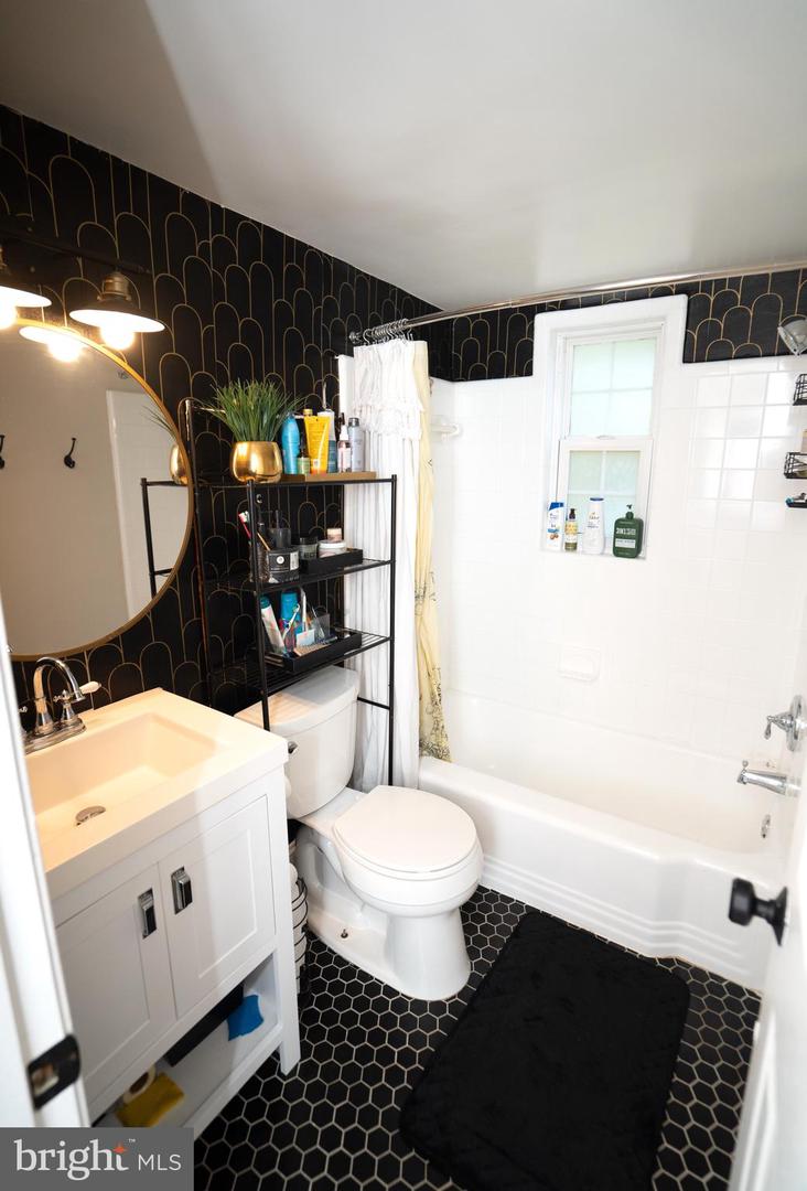 2237 FARRINGTON AVE #06-201, ALEXANDRIA, Virginia 22303, 1 Bedroom Bedrooms, ,1 BathroomBathrooms,Residential,For sale,2237 FARRINGTON AVE #06-201,VAFX2254306 MLS # VAFX2254306