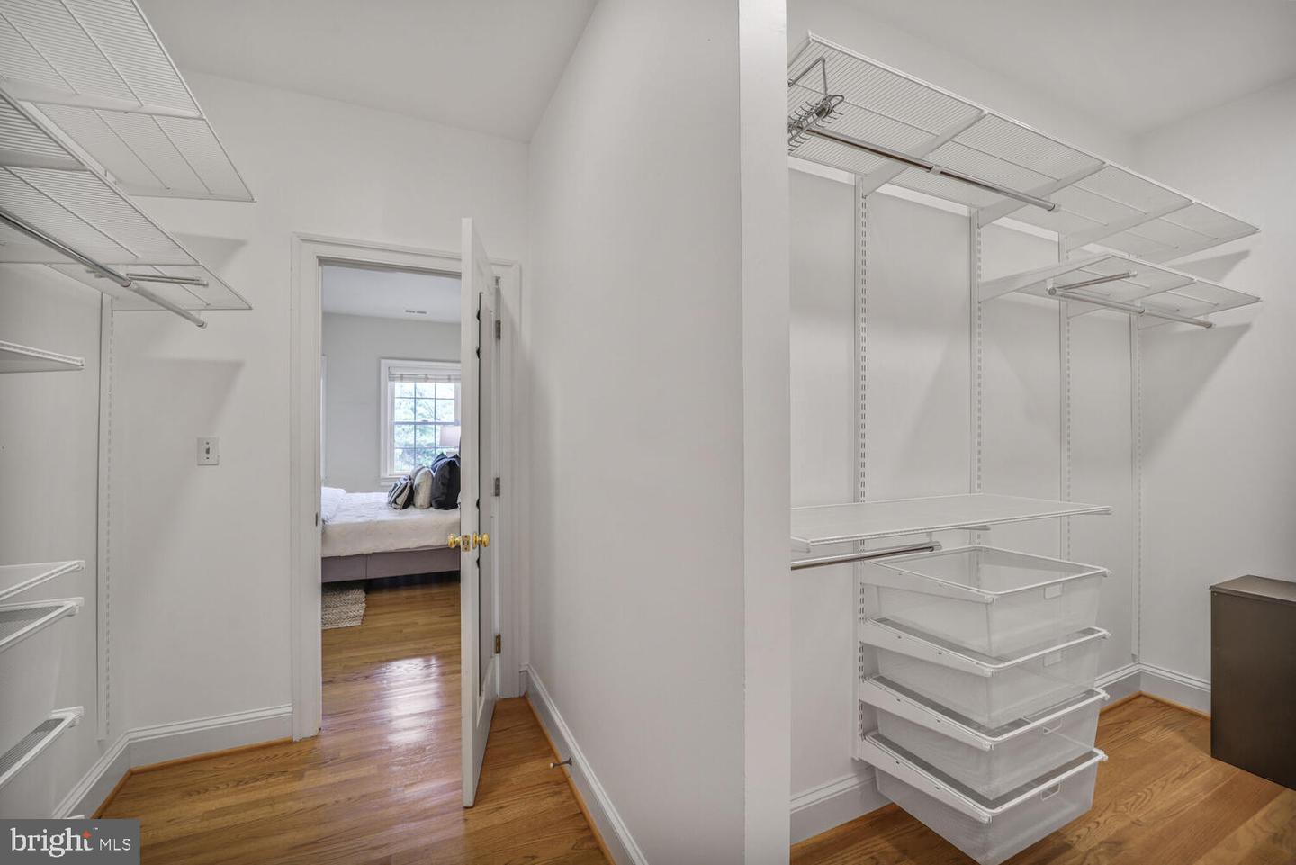 2053 MAYFAIR MCLEAN, FALLS CHURCH, Virginia 22043, 3 Bedrooms Bedrooms, ,3 BathroomsBathrooms,Residential,For sale,2053 MAYFAIR MCLEAN,VAFX2243542 MLS # VAFX2243542