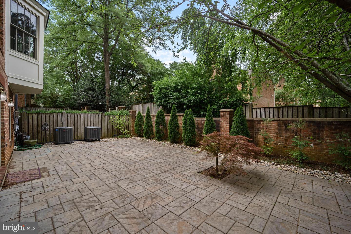 2053 MAYFAIR MCLEAN, FALLS CHURCH, Virginia 22043, 3 Bedrooms Bedrooms, ,3 BathroomsBathrooms,Residential,For sale,2053 MAYFAIR MCLEAN,VAFX2243542 MLS # VAFX2243542