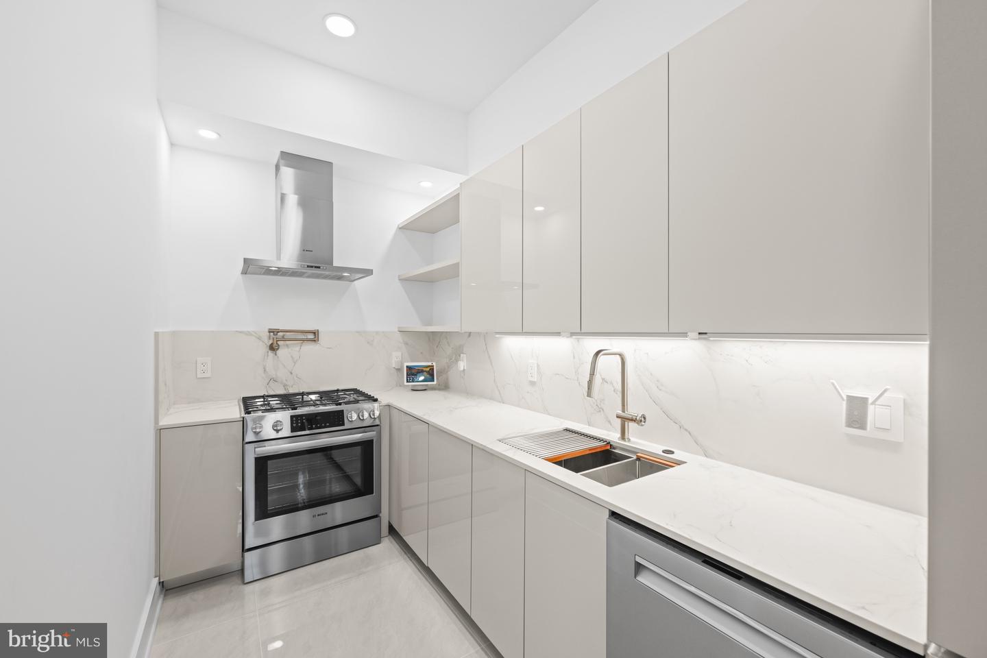 2321 N RICHMOND ST, ARLINGTON, Virginia 22207, 5 Bedrooms Bedrooms, ,5 BathroomsBathrooms,Residential,For sale,2321 N RICHMOND ST,VAAR2059680 MLS # VAAR2059680