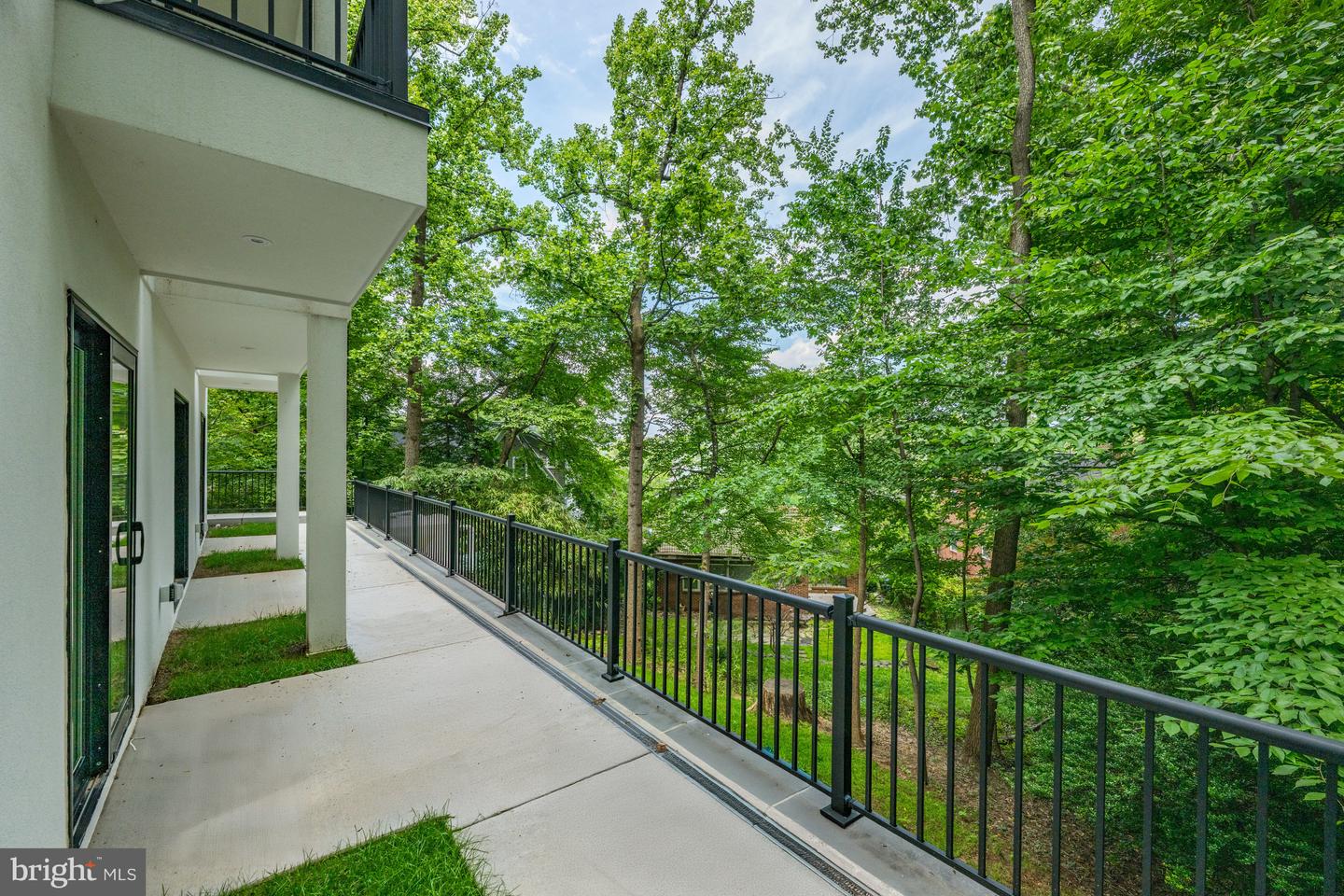 2321 N RICHMOND ST, ARLINGTON, Virginia 22207, 5 Bedrooms Bedrooms, ,5 BathroomsBathrooms,Residential,For sale,2321 N RICHMOND ST,VAAR2059680 MLS # VAAR2059680
