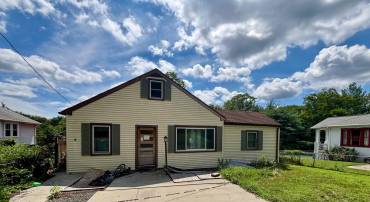 1021 CLEARVIEW AVE, FREDERICKSBURG, Virginia 22405, 3 Bedrooms Bedrooms, ,1 BathroomBathrooms,Residential,For sale,1021 CLEARVIEW AVE,VAST2040564 MLS # VAST2040564