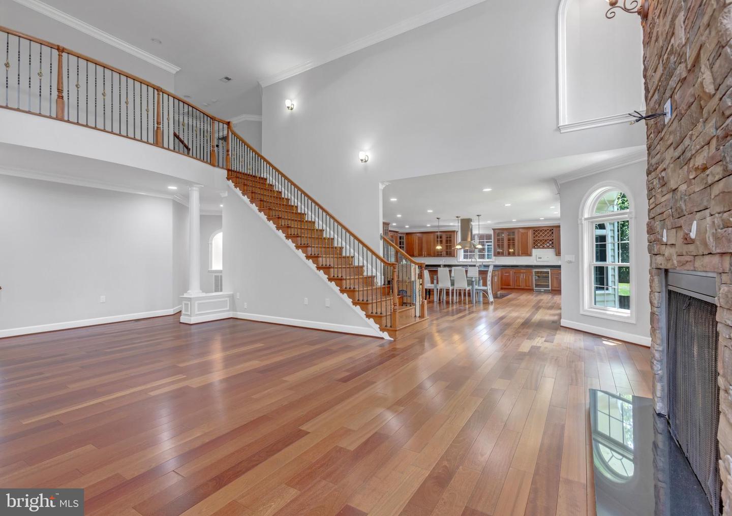 6529 FAIRLAWN DR, MCLEAN, Virginia 22101, 6 Bedrooms Bedrooms, ,5 BathroomsBathrooms,Residential,For sale,6529 FAIRLAWN DR,VAFX2254432 MLS # VAFX2254432
