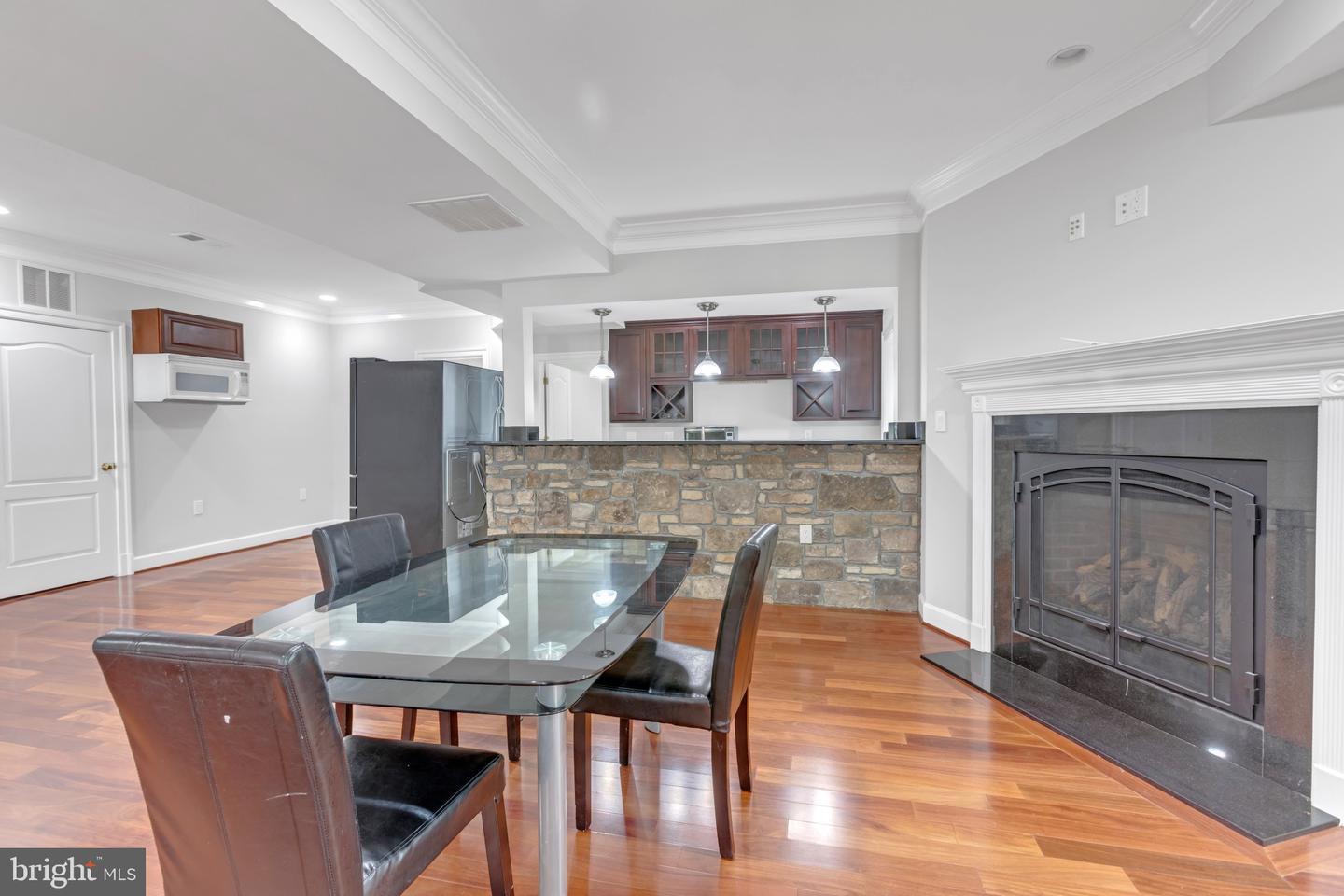 6529 FAIRLAWN DR, MCLEAN, Virginia 22101, 6 Bedrooms Bedrooms, ,5 BathroomsBathrooms,Residential,For sale,6529 FAIRLAWN DR,VAFX2254432 MLS # VAFX2254432