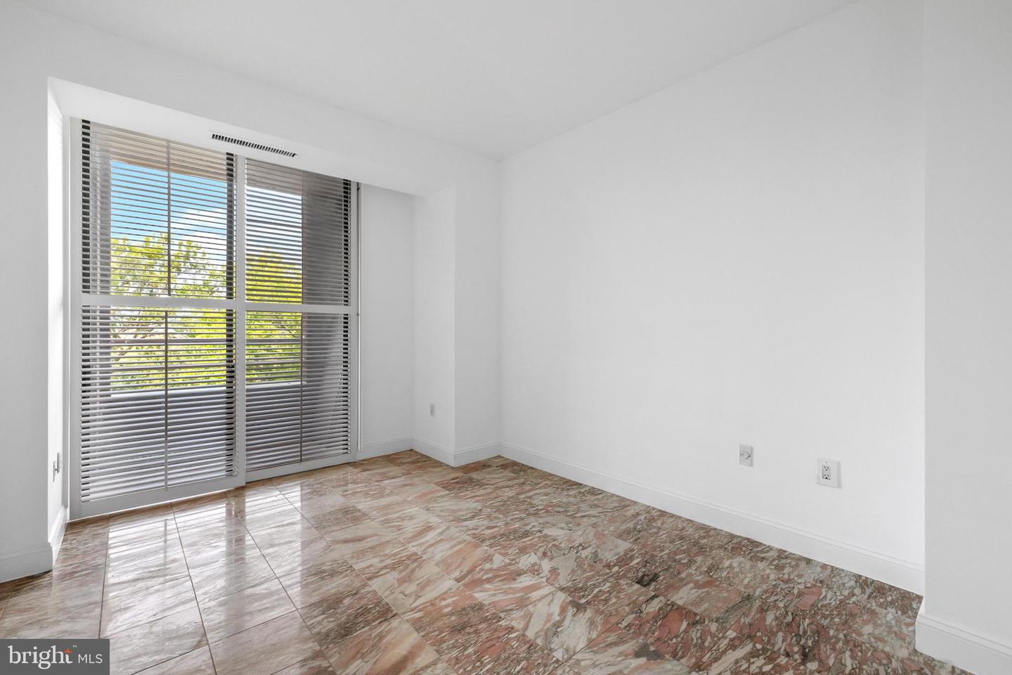 955 26TH ST NW #608, WASHINGTON, District Of Columbia 20037, 1 Bedroom Bedrooms, ,1 BathroomBathrooms,Residential,For sale,955 26TH ST NW #608,DCDC2209536 MLS # DCDC2209536