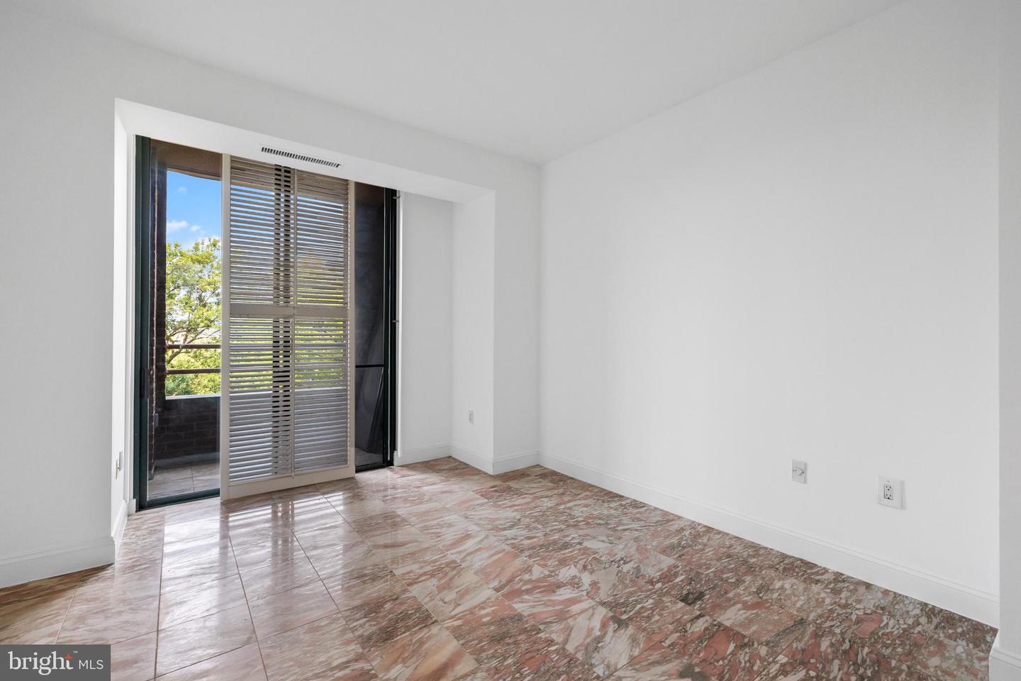 955 26TH ST NW #608, WASHINGTON, District Of Columbia 20037, 1 Bedroom Bedrooms, ,1 BathroomBathrooms,Residential,For sale,955 26TH ST NW #608,DCDC2209536 MLS # DCDC2209536