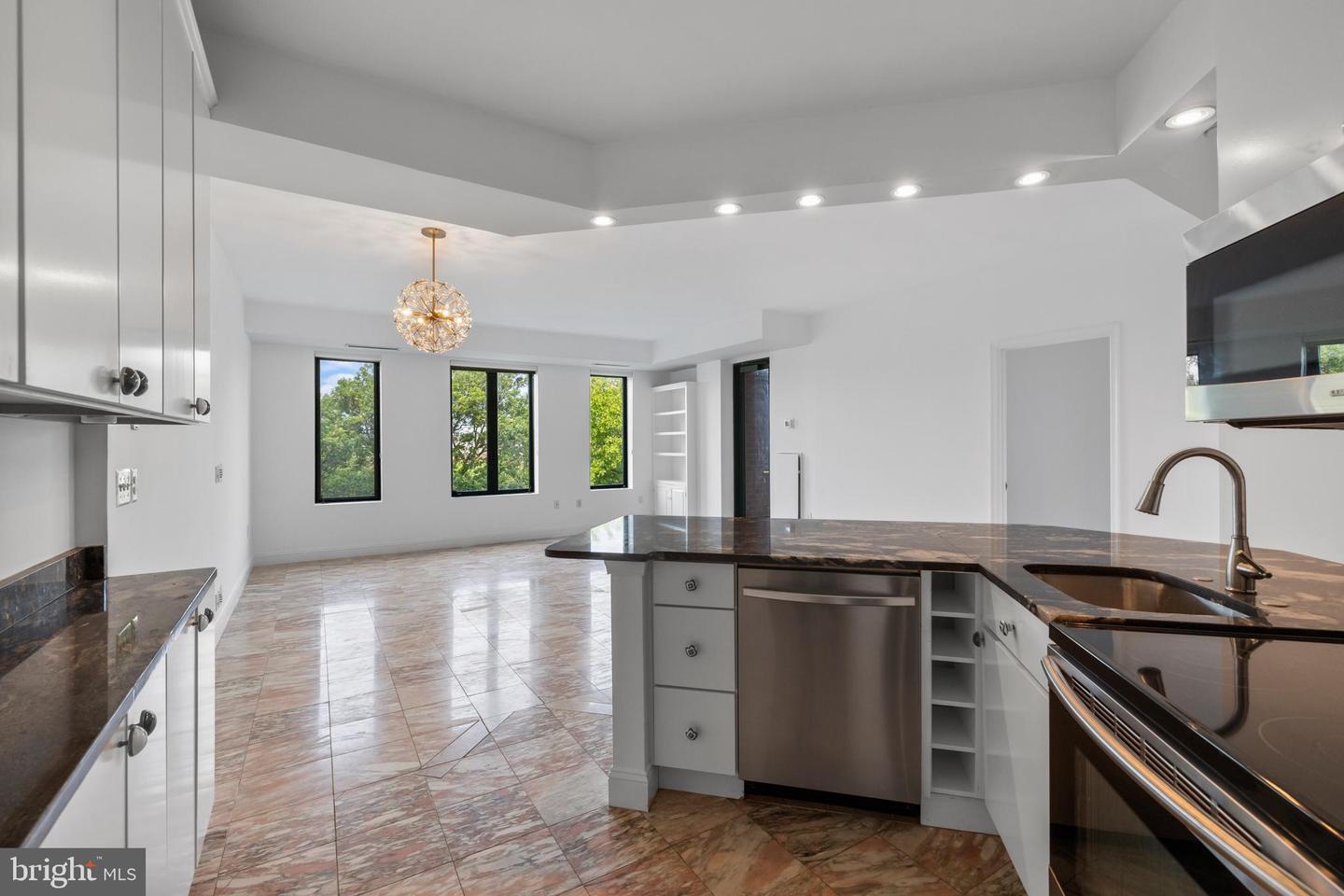 955 26TH ST NW #608, WASHINGTON, District Of Columbia 20037, 1 Bedroom Bedrooms, ,1 BathroomBathrooms,Residential,For sale,955 26TH ST NW #608,DCDC2209536 MLS # DCDC2209536