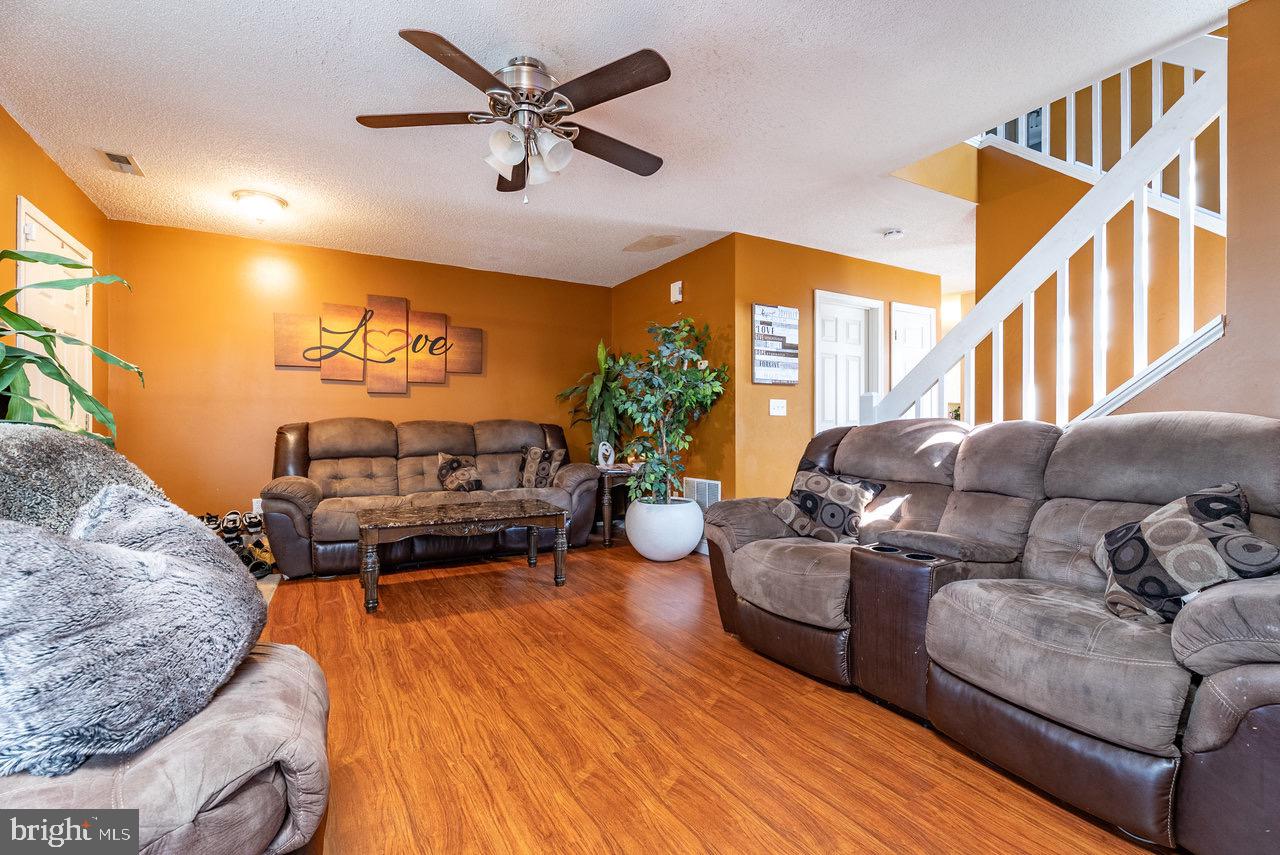 1373 GOLDFINCH DR, HARRISONBURG, Virginia 22802, 3 Bedrooms Bedrooms, ,2 BathroomsBathrooms,Residential,For sale,1373 GOLDFINCH DR,VAHC2000440 MLS # VAHC2000440