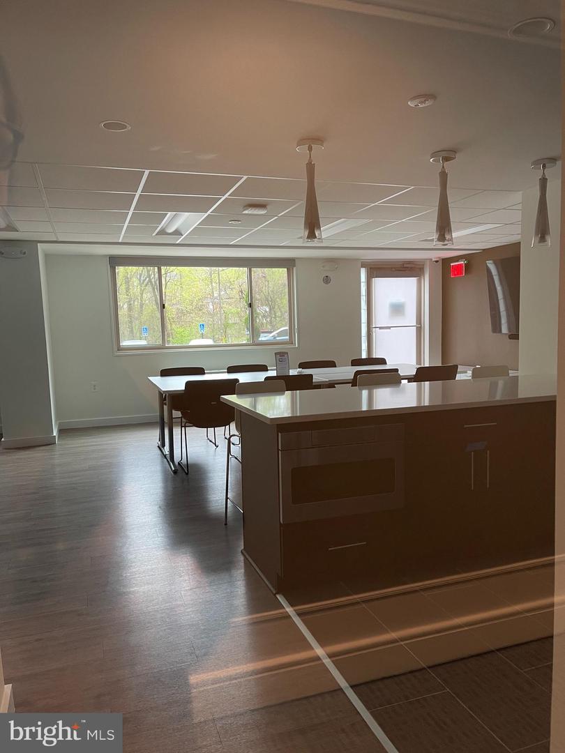 2500 N VAN DORN #1411, ALEXANDRIA, Virginia 22302, ,1 BathroomBathrooms,Residential,For sale,2500 N VAN DORN #1411,VAAX2042930 MLS # VAAX2042930
