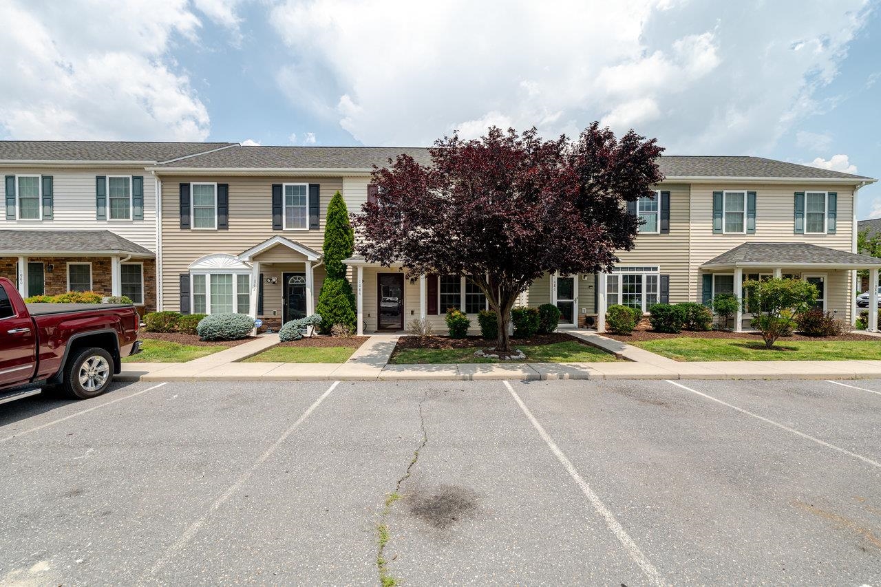 1084 CHERRYBROOK DR, HARRISONBURG, Virginia 22802, 3 Bedrooms Bedrooms, ,2 BathroomsBathrooms,Residential,1084 CHERRYBROOK DR,666530 MLS # 666530