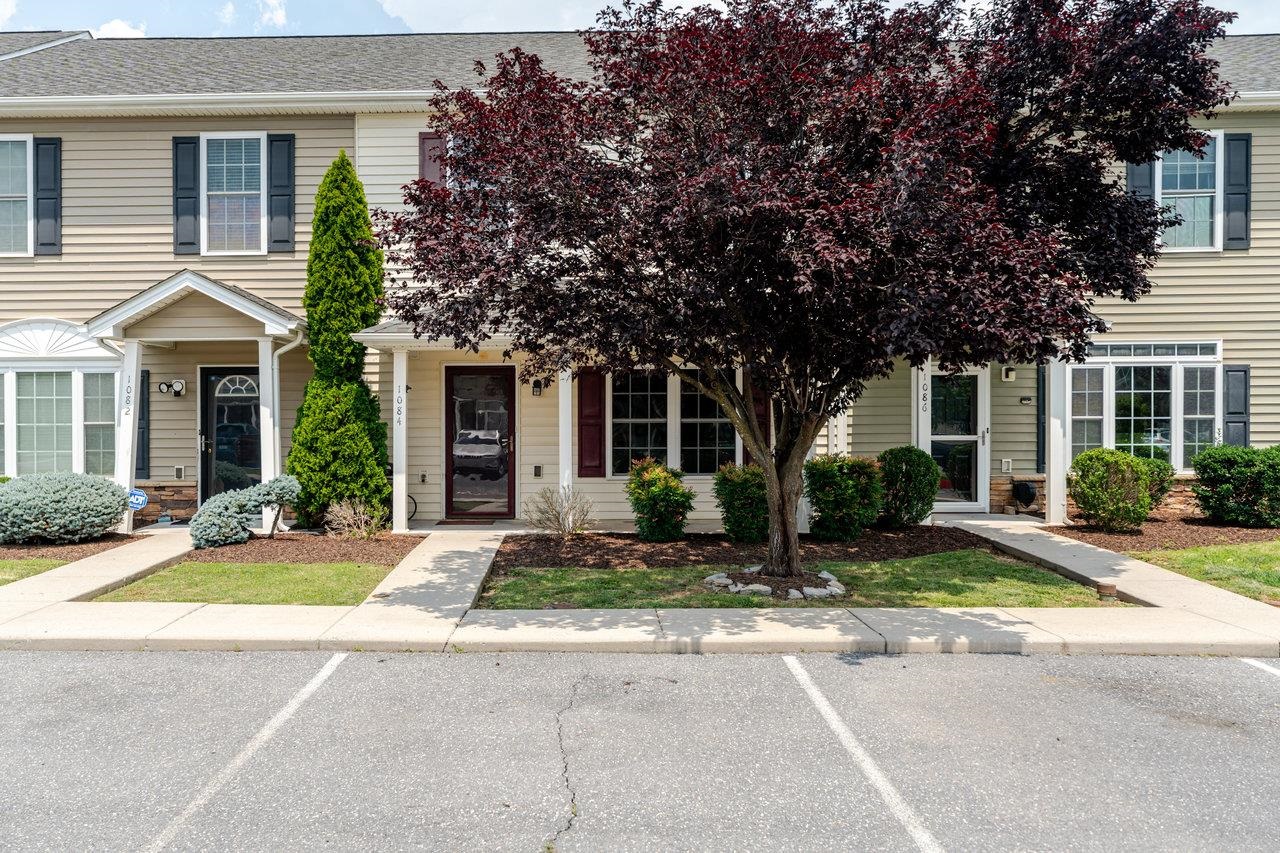 1084 CHERRYBROOK DR, HARRISONBURG, Virginia 22802, 3 Bedrooms Bedrooms, ,2 BathroomsBathrooms,Residential,1084 CHERRYBROOK DR,666530 MLS # 666530
