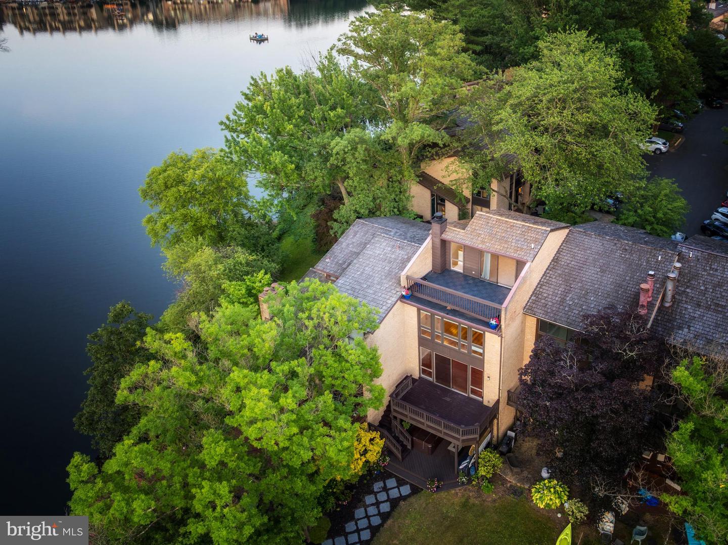 2003 LAKEBREEZE WAY, RESTON, Virginia 20191, 4 Bedrooms Bedrooms, ,3 BathroomsBathrooms,Residential,For sale,2003 LAKEBREEZE WAY,VAFX2249232 MLS # VAFX2249232