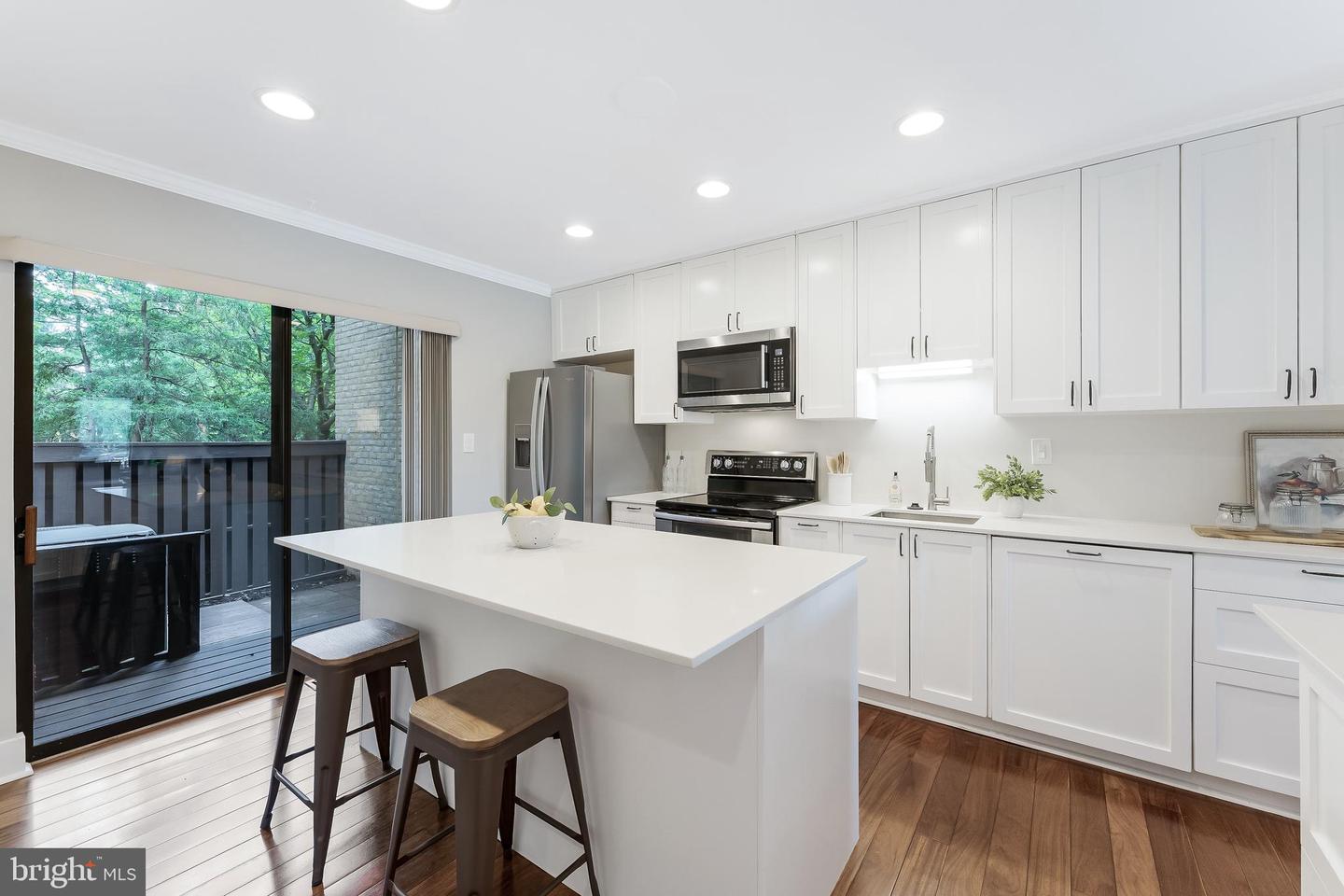 2003 LAKEBREEZE WAY, RESTON, Virginia 20191, 4 Bedrooms Bedrooms, ,3 BathroomsBathrooms,Residential,For sale,2003 LAKEBREEZE WAY,VAFX2249232 MLS # VAFX2249232