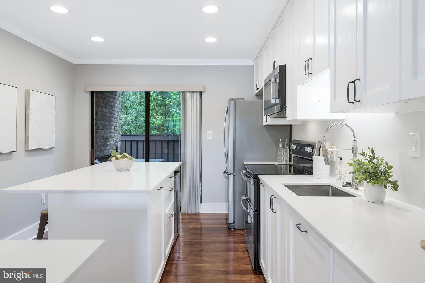 2003 LAKEBREEZE WAY, RESTON, Virginia 20191, 4 Bedrooms Bedrooms, ,3 BathroomsBathrooms,Residential,For sale,2003 LAKEBREEZE WAY,VAFX2249232 MLS # VAFX2249232