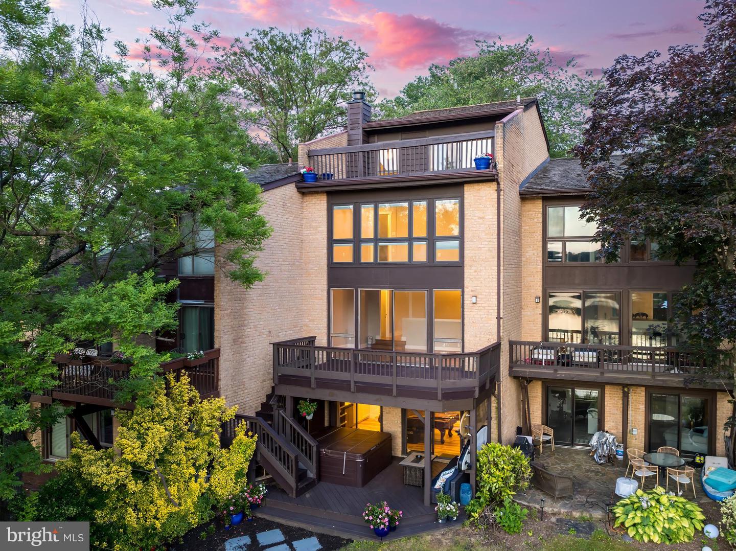 2003 LAKEBREEZE WAY, RESTON, Virginia 20191, 4 Bedrooms Bedrooms, ,3 BathroomsBathrooms,Residential,For sale,2003 LAKEBREEZE WAY,VAFX2249232 MLS # VAFX2249232