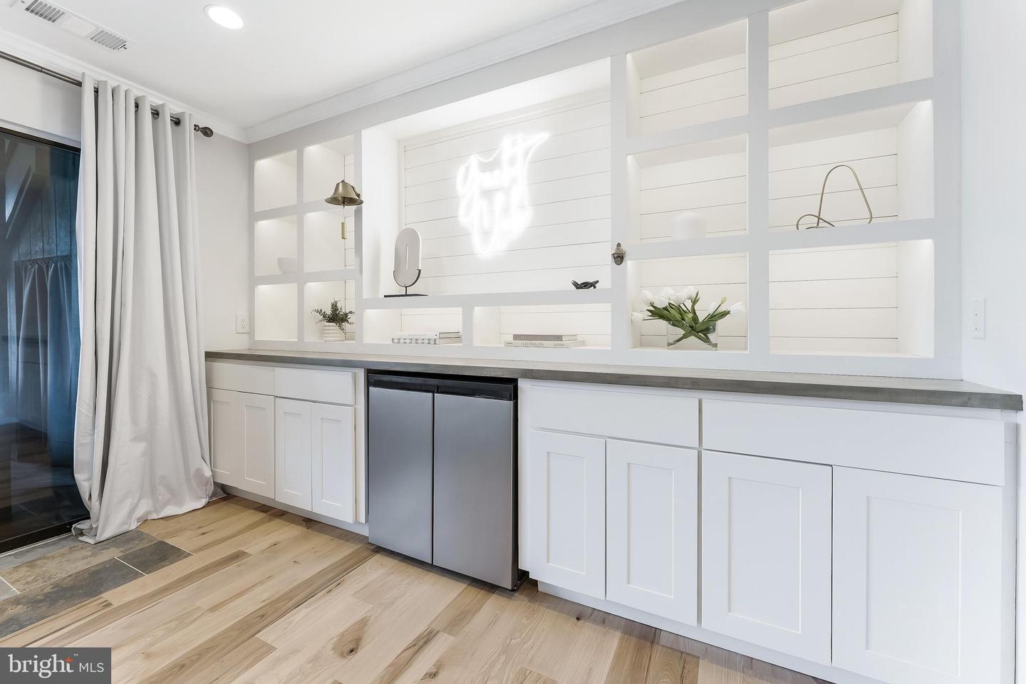 2003 LAKEBREEZE WAY, RESTON, Virginia 20191, 4 Bedrooms Bedrooms, ,3 BathroomsBathrooms,Residential,For sale,2003 LAKEBREEZE WAY,VAFX2249232 MLS # VAFX2249232