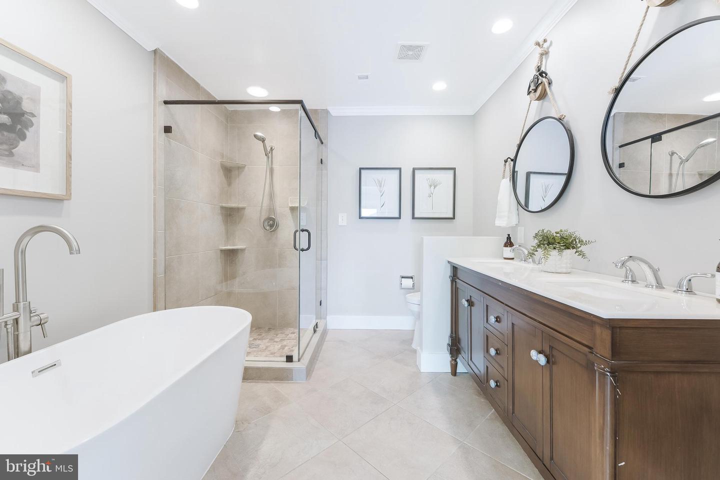 2003 LAKEBREEZE WAY, RESTON, Virginia 20191, 4 Bedrooms Bedrooms, ,3 BathroomsBathrooms,Residential,For sale,2003 LAKEBREEZE WAY,VAFX2249232 MLS # VAFX2249232