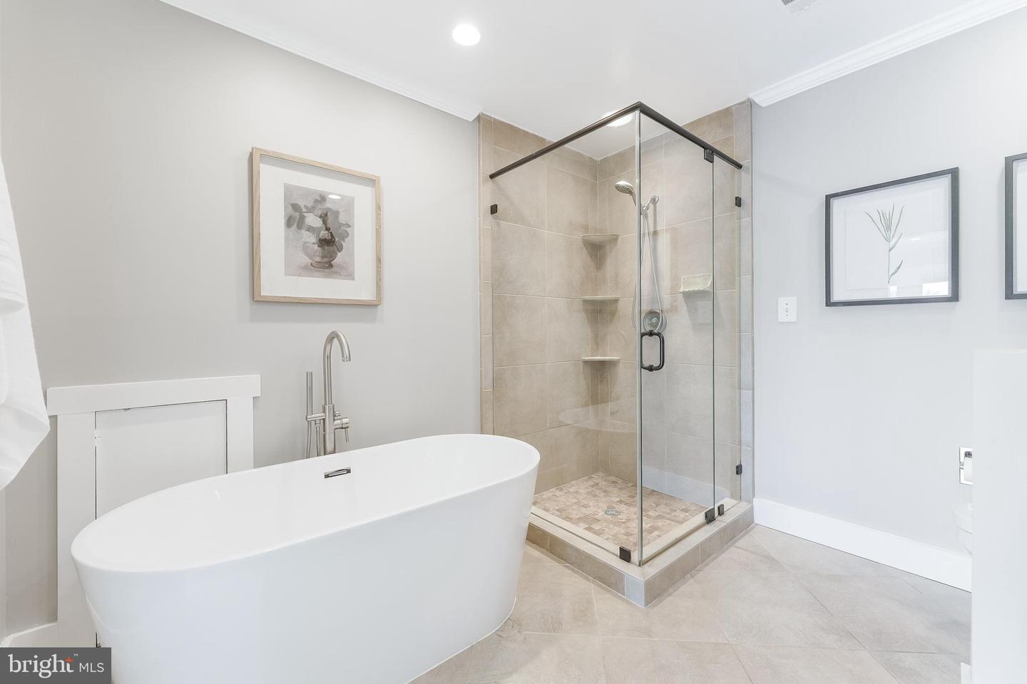 2003 LAKEBREEZE WAY, RESTON, Virginia 20191, 4 Bedrooms Bedrooms, ,3 BathroomsBathrooms,Residential,For sale,2003 LAKEBREEZE WAY,VAFX2249232 MLS # VAFX2249232