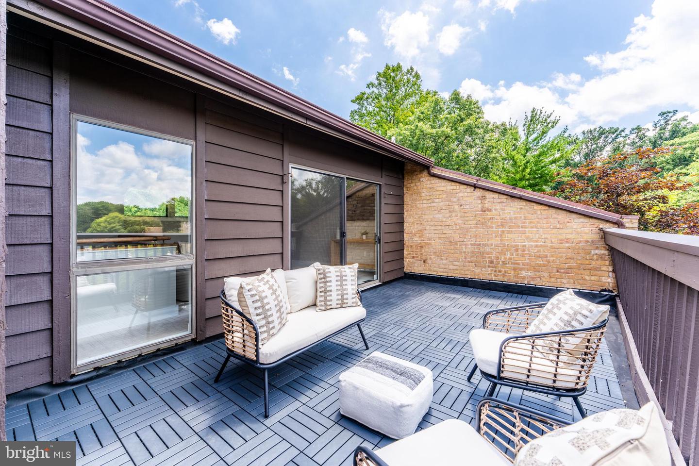 2003 LAKEBREEZE WAY, RESTON, Virginia 20191, 4 Bedrooms Bedrooms, ,3 BathroomsBathrooms,Residential,For sale,2003 LAKEBREEZE WAY,VAFX2249232 MLS # VAFX2249232