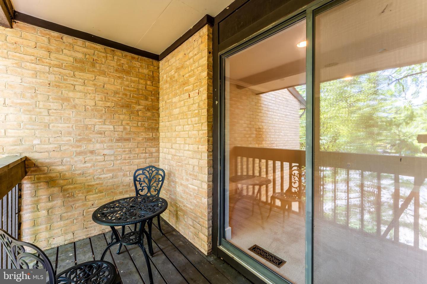 2003 LAKEBREEZE WAY, RESTON, Virginia 20191, 4 Bedrooms Bedrooms, ,3 BathroomsBathrooms,Residential,For sale,2003 LAKEBREEZE WAY,VAFX2249232 MLS # VAFX2249232