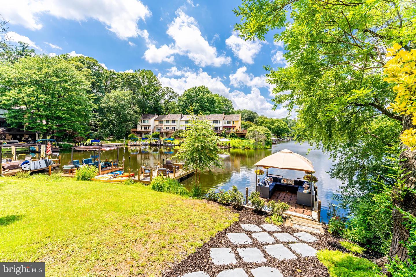 2003 LAKEBREEZE WAY, RESTON, Virginia 20191, 4 Bedrooms Bedrooms, ,3 BathroomsBathrooms,Residential,For sale,2003 LAKEBREEZE WAY,VAFX2249232 MLS # VAFX2249232