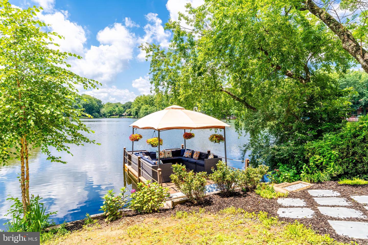 2003 LAKEBREEZE WAY, RESTON, Virginia 20191, 4 Bedrooms Bedrooms, ,3 BathroomsBathrooms,Residential,For sale,2003 LAKEBREEZE WAY,VAFX2249232 MLS # VAFX2249232