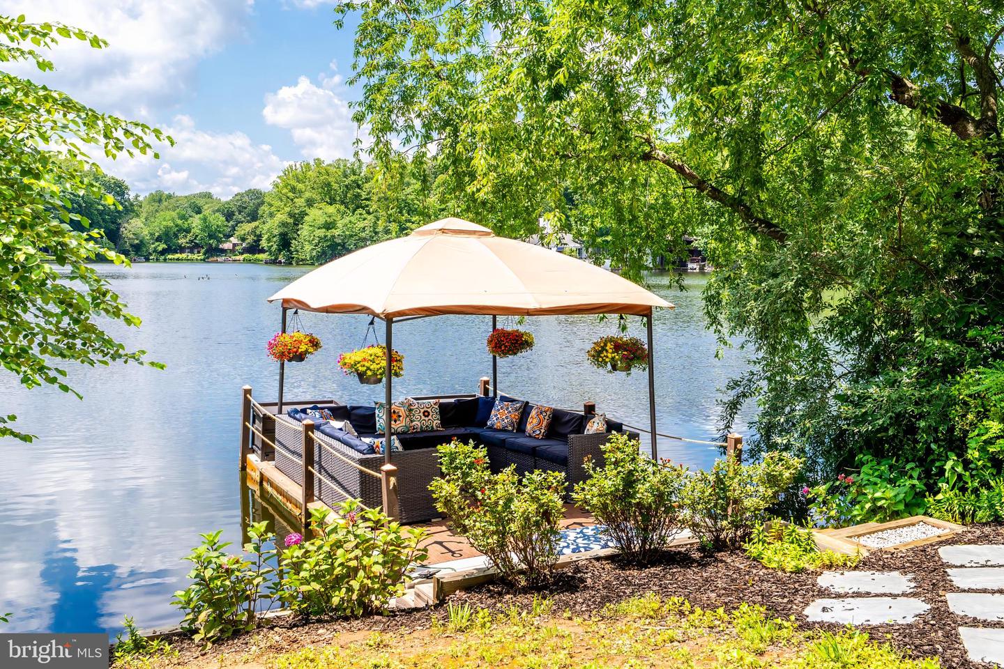 2003 LAKEBREEZE WAY, RESTON, Virginia 20191, 4 Bedrooms Bedrooms, ,3 BathroomsBathrooms,Residential,For sale,2003 LAKEBREEZE WAY,VAFX2249232 MLS # VAFX2249232