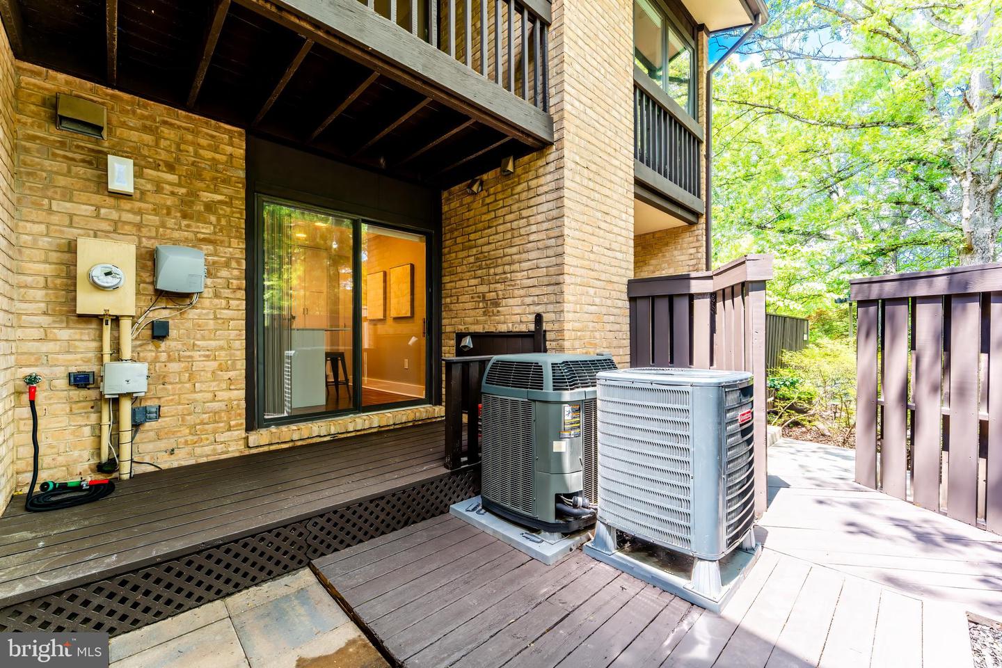 2003 LAKEBREEZE WAY, RESTON, Virginia 20191, 4 Bedrooms Bedrooms, ,3 BathroomsBathrooms,Residential,For sale,2003 LAKEBREEZE WAY,VAFX2249232 MLS # VAFX2249232
